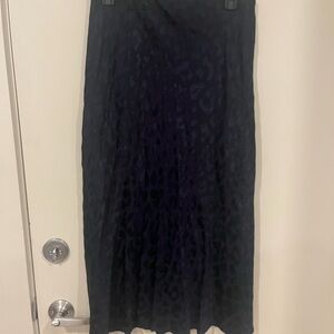 Elegant Navy Leopard Print Skirt